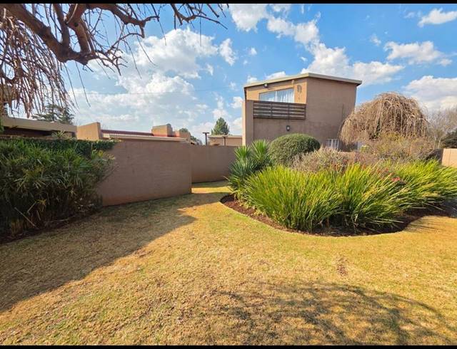 6 BEDROOM HOUSE FOR SALE IN HENLEY-ON-KLIP